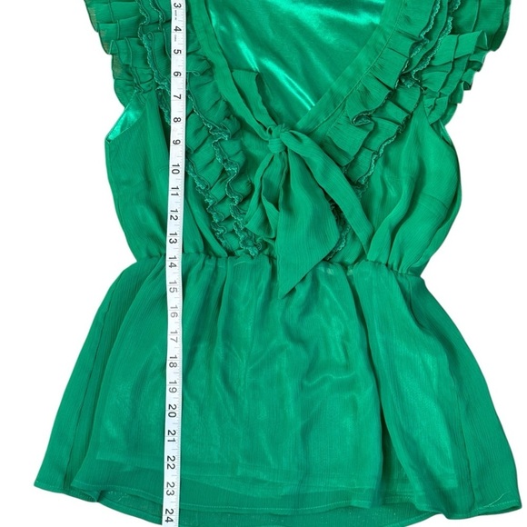 XX1 green top - Picture 7 of 8